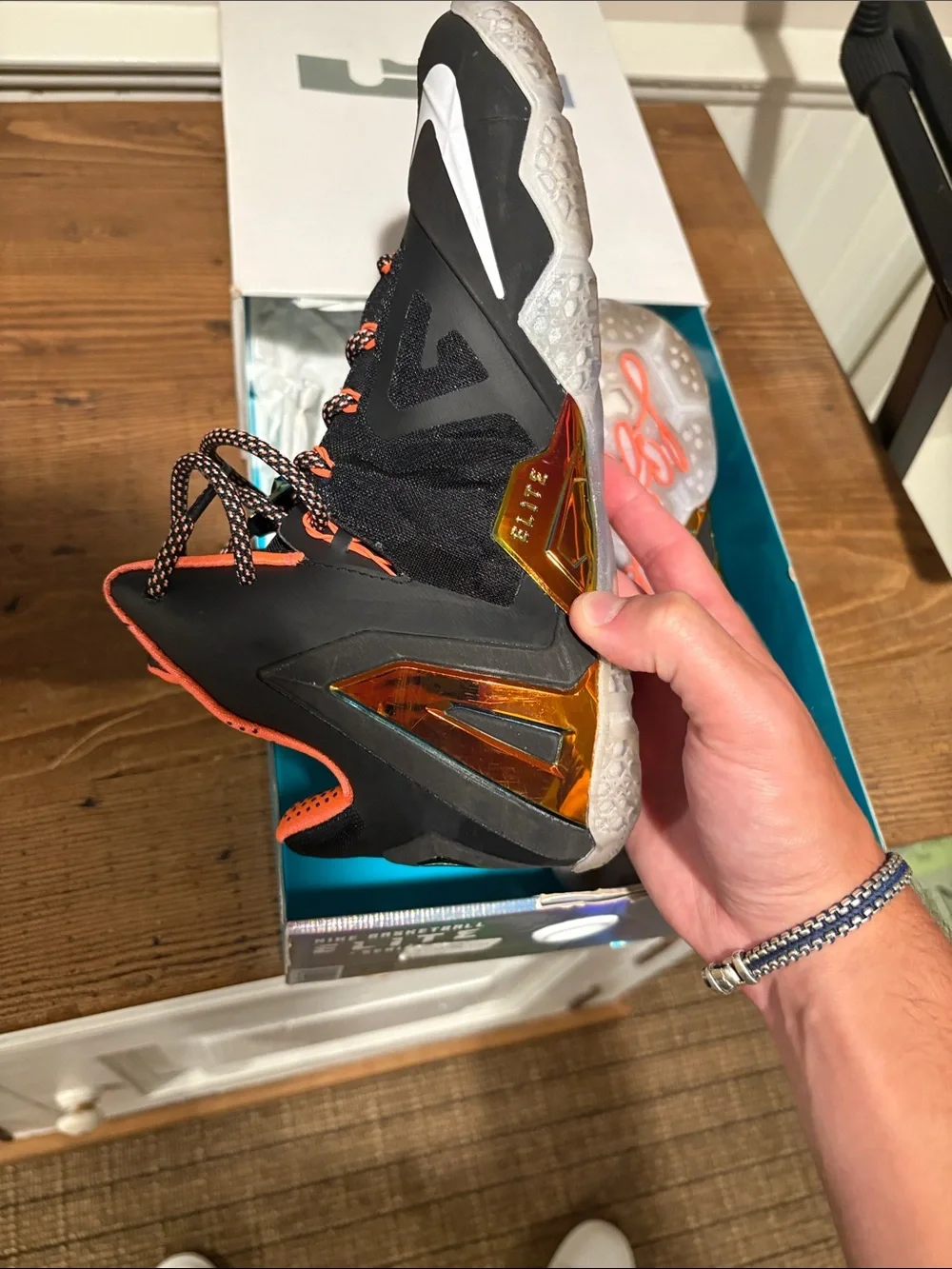 Lebron XI Elite size 7.5 Men’s